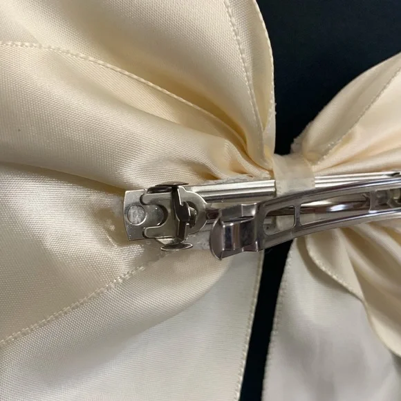 VINTAGE EARLY 90’s BOW BARRETTE - Picture 3 of 5